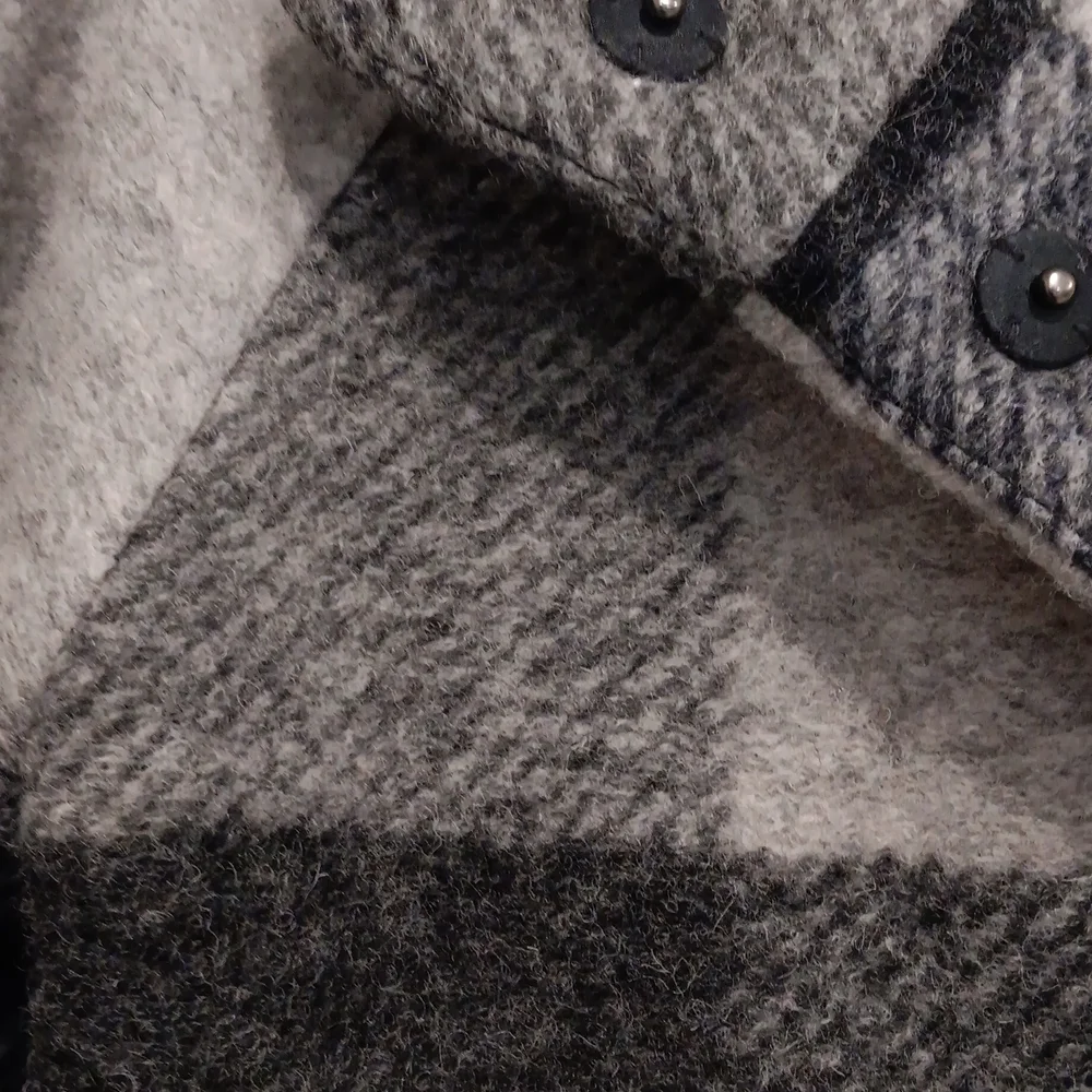 Jacket - Picture 4 of 7